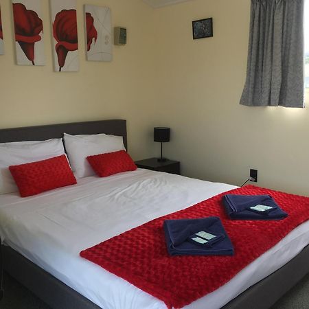 Otorohanga Kiwi Holiday Park Экстерьер фото