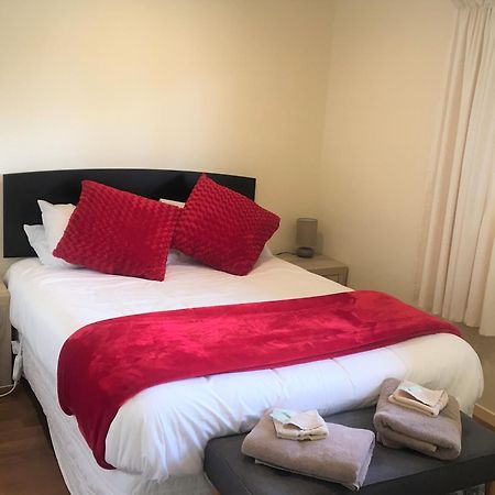 Otorohanga Kiwi Holiday Park Экстерьер фото