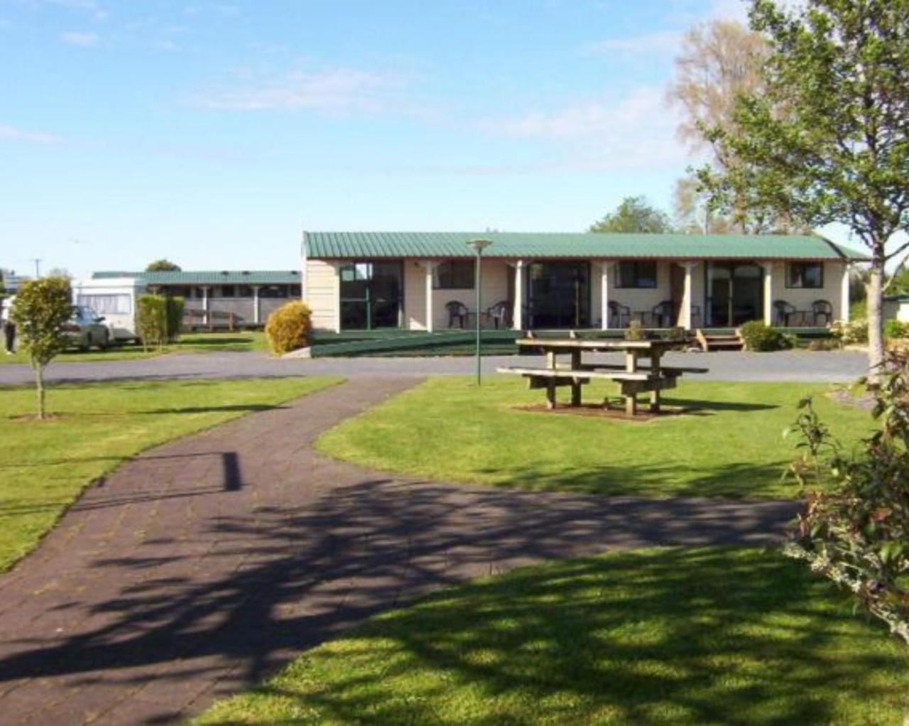 Otorohanga Kiwi Holiday Park Экстерьер фото